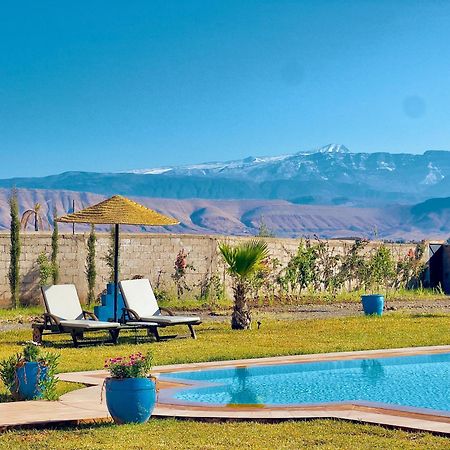 Family Villa With Swimming Pool And A Wonderful Mountain View マラケシュ エクステリア 写真