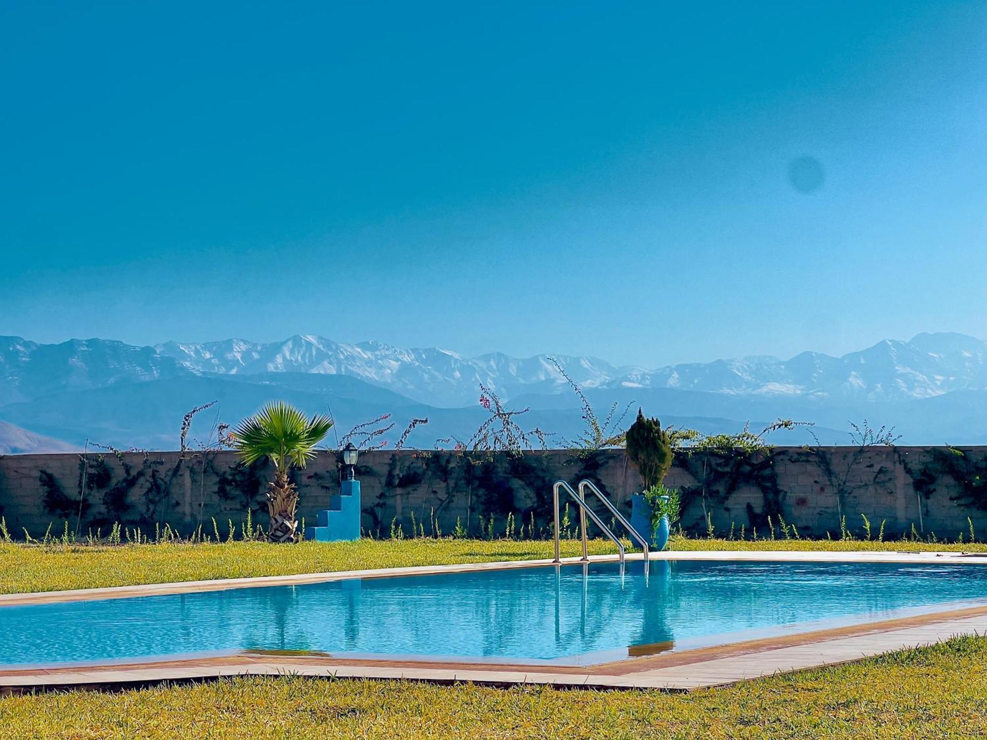 Family Villa With Swimming Pool And A Wonderful Mountain View マラケシュ エクステリア 写真