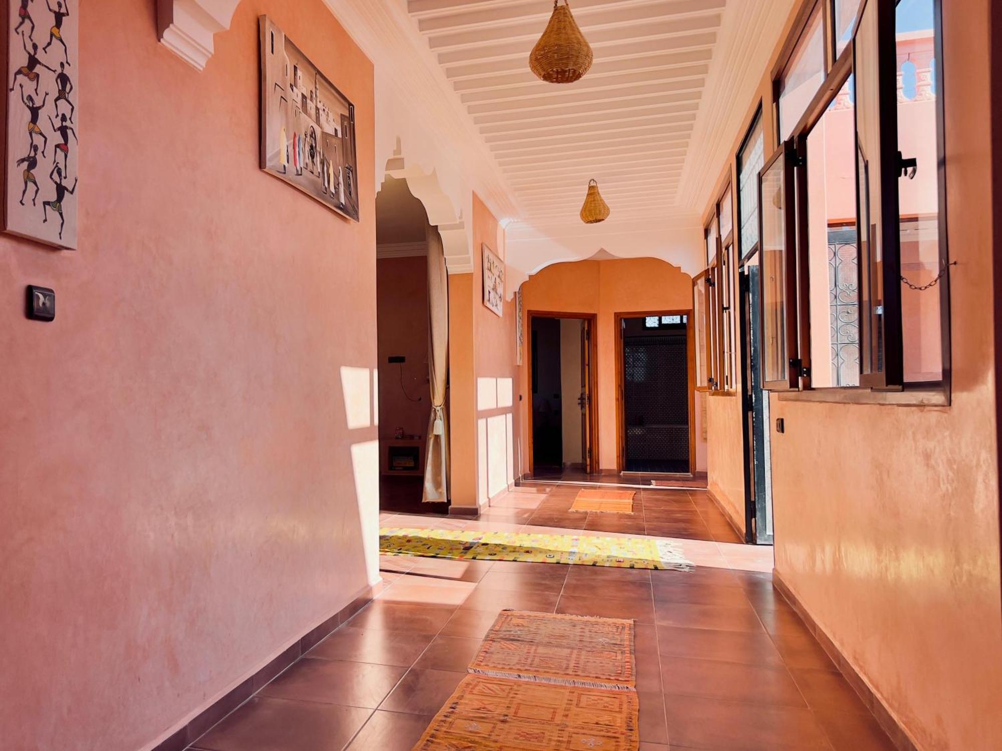 Family Villa With Swimming Pool And A Wonderful Mountain View マラケシュ エクステリア 写真
