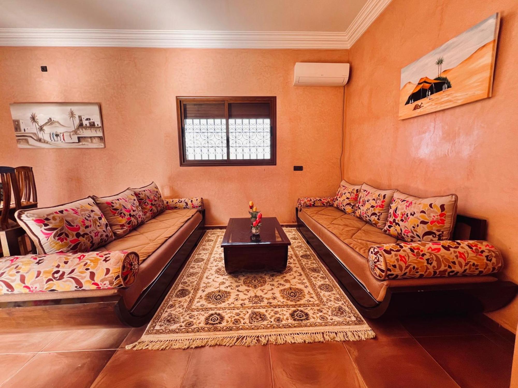 Family Villa With Swimming Pool And A Wonderful Mountain View マラケシュ エクステリア 写真