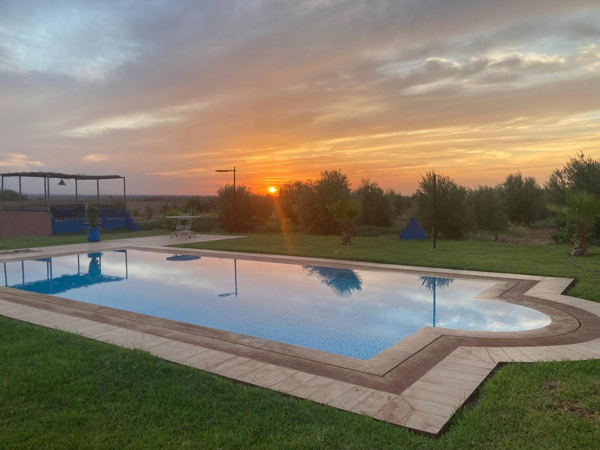 Family Villa With Swimming Pool And A Wonderful Mountain View マラケシュ エクステリア 写真