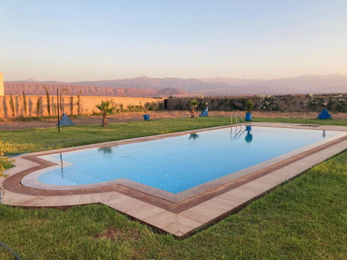 Family Villa With Swimming Pool And A Wonderful Mountain View マラケシュ エクステリア 写真