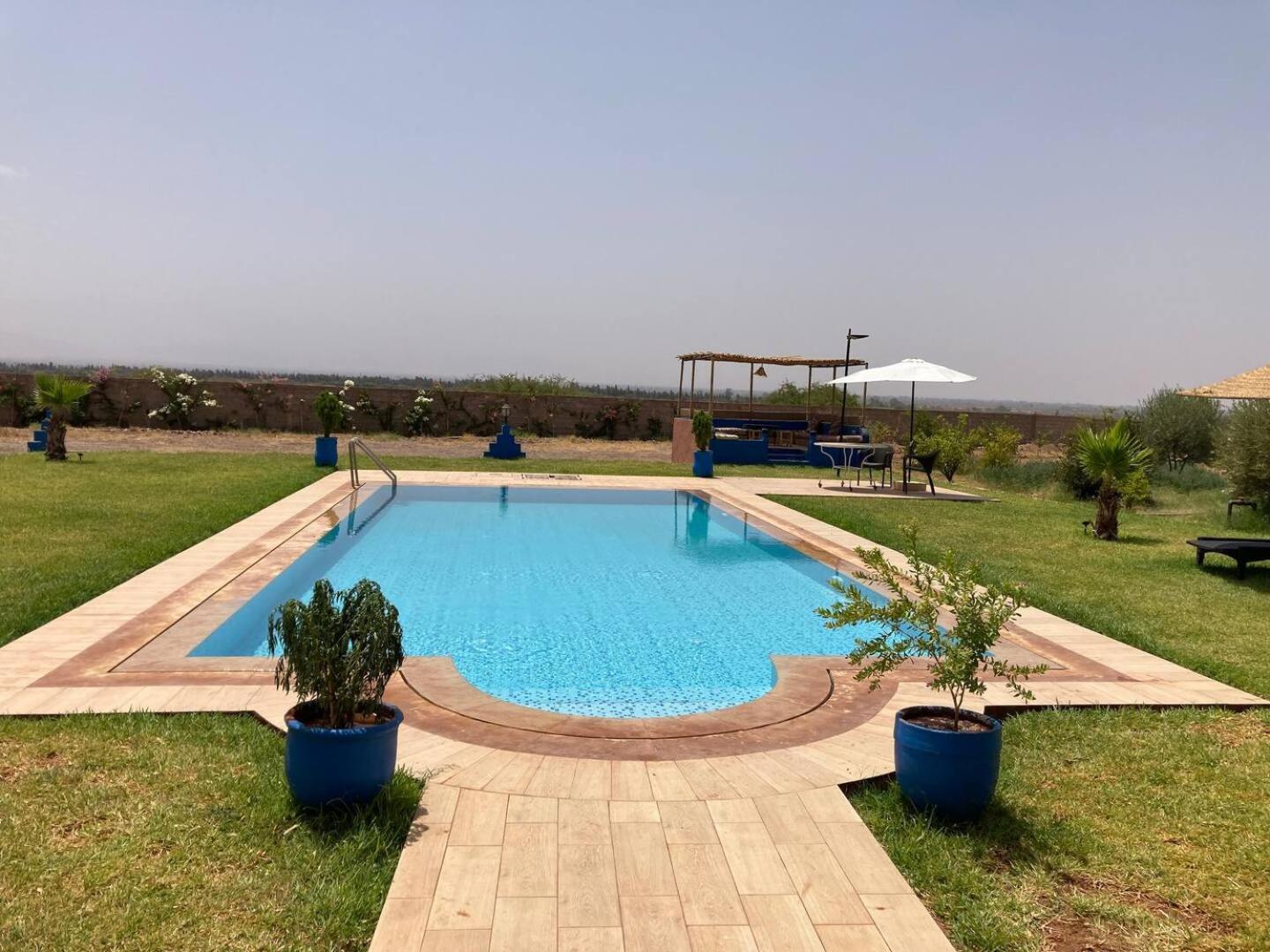 Family Villa With Swimming Pool And A Wonderful Mountain View マラケシュ エクステリア 写真